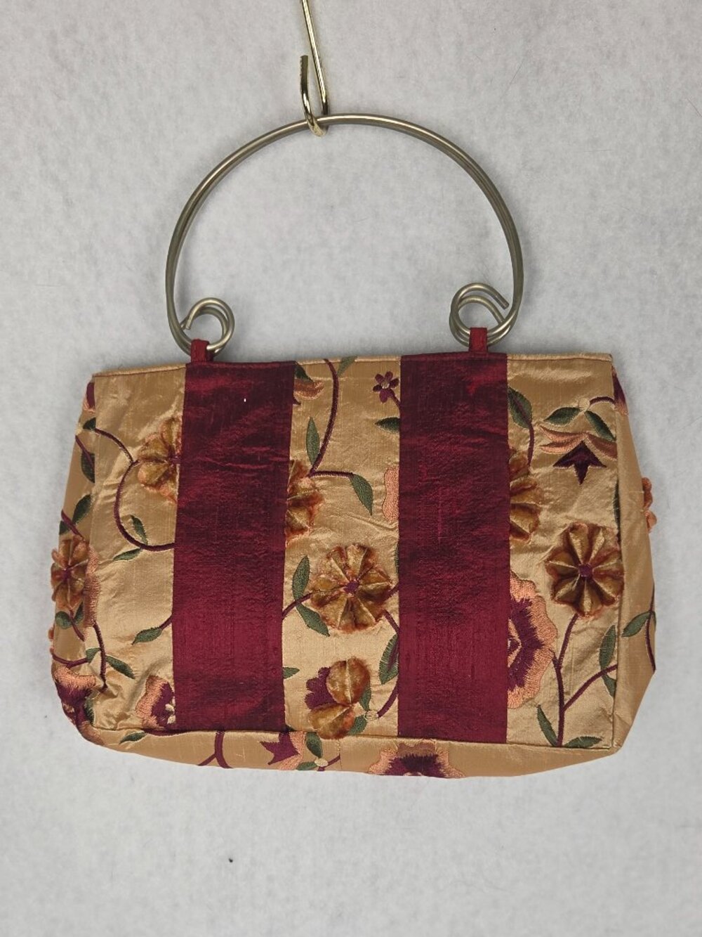 Vintage DAS Silk Handbag Purse Embroidered Metal Handle Red/Gold
